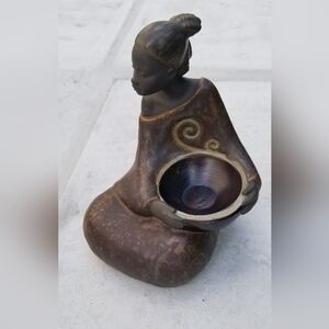 Lladro Pulse of Africa Woman With Basket Porcelain Figurine